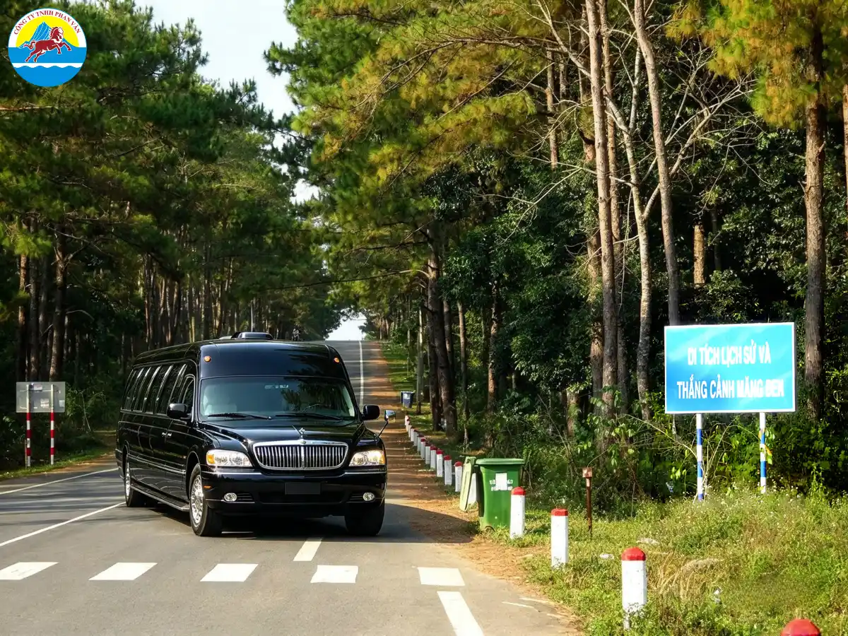 thuê xe limousine 16 chỗ Đà Nẵng đi Măng Đen