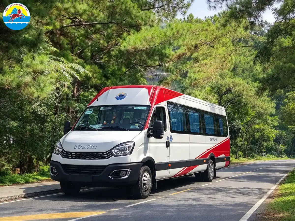 thuê xe limousine 19 chỗ Đà Nẵng đi Măng Đen