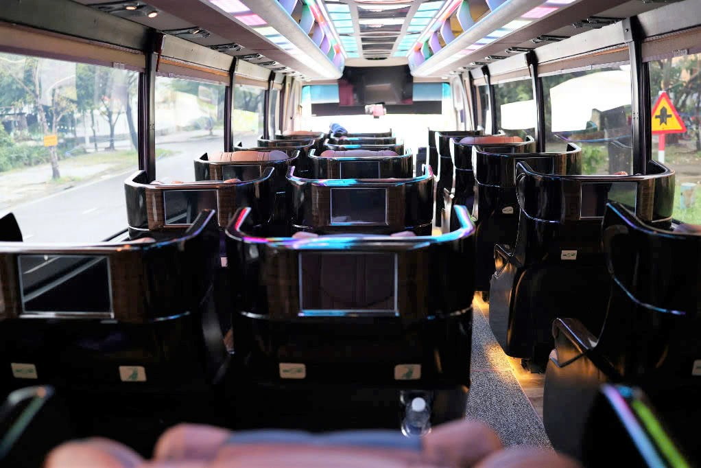 Thuê xe limousine 24 chỗ tuyến Đà Nẵng - Pleiku