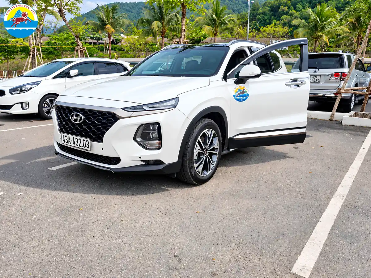 thuê xe limousine 9 chỗ cho sự kiện Đà Nẵng