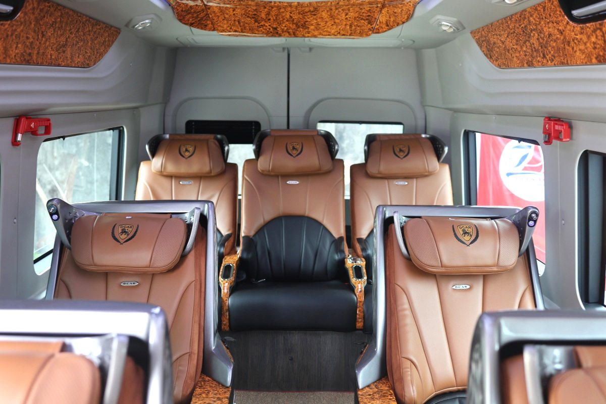 Ghế ngồi được bố trí khoa học và có thể điều chỉnh theo nhiều góc độ khác nhau