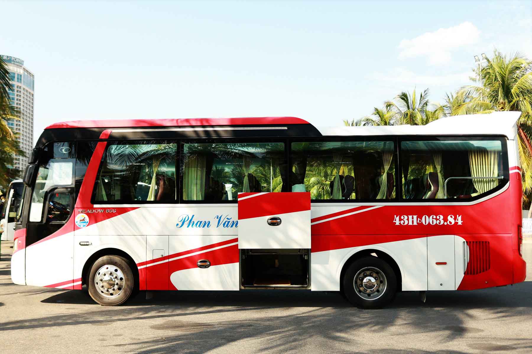 Xe 35 chỗ Phan Văn Travel