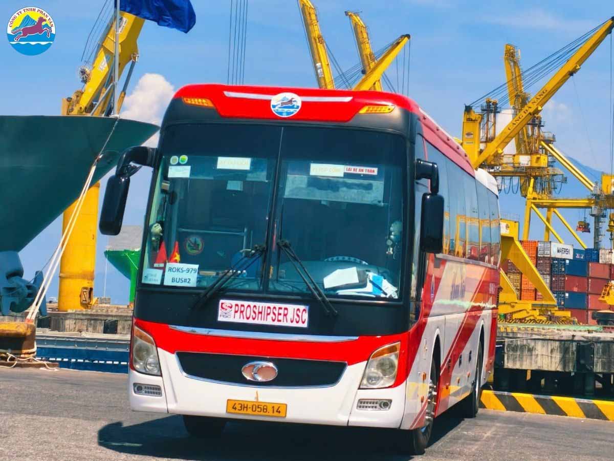 Phí thuê xe tại Phan Văn Travel đã gồm phí nhiên liệu, cầu đường, tài xế