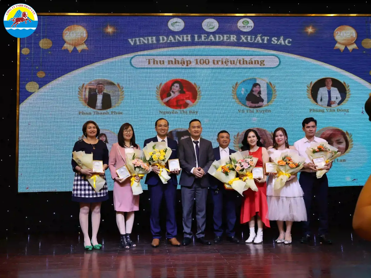 Gala Dinner cuối năm (Year-End Party)