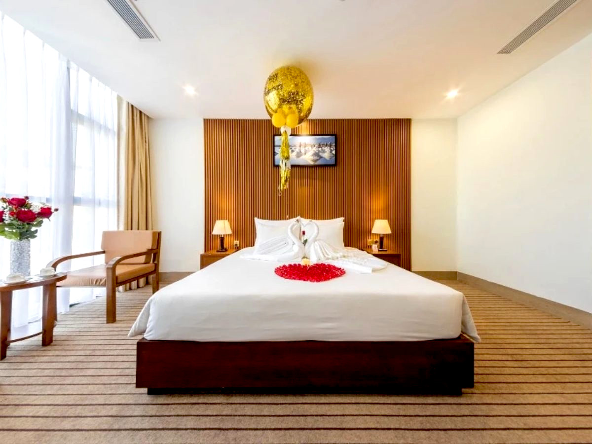 top-10-khach-san-da-nang-gan-bien-duoc-du-khach-yeu-thich-nhat-phan-van-travel-7