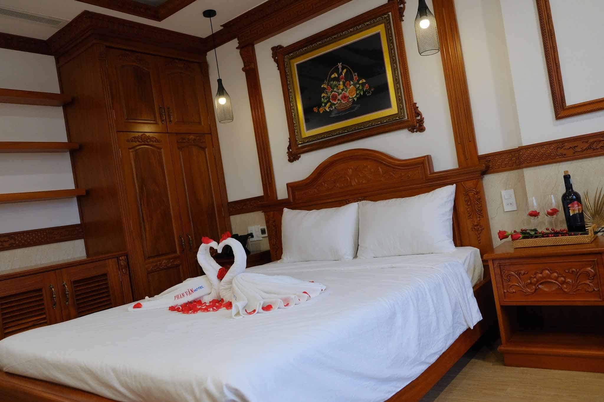 Phòng ngủ khách sạn Phan Văn