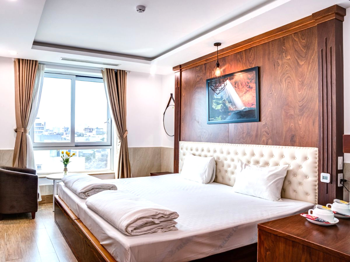 top-5-khach-san-3-sao-da-nang-view-bien-ngam-hoang-hon-tuyet-dep-khach-san-phan-van-1