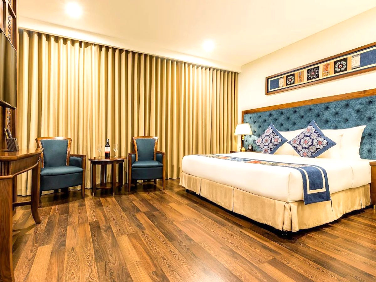 top-5-khach-san-da-nang-view-bien-dep-cho-tuan-trang-mat-lang-man-phan-van-travel-3