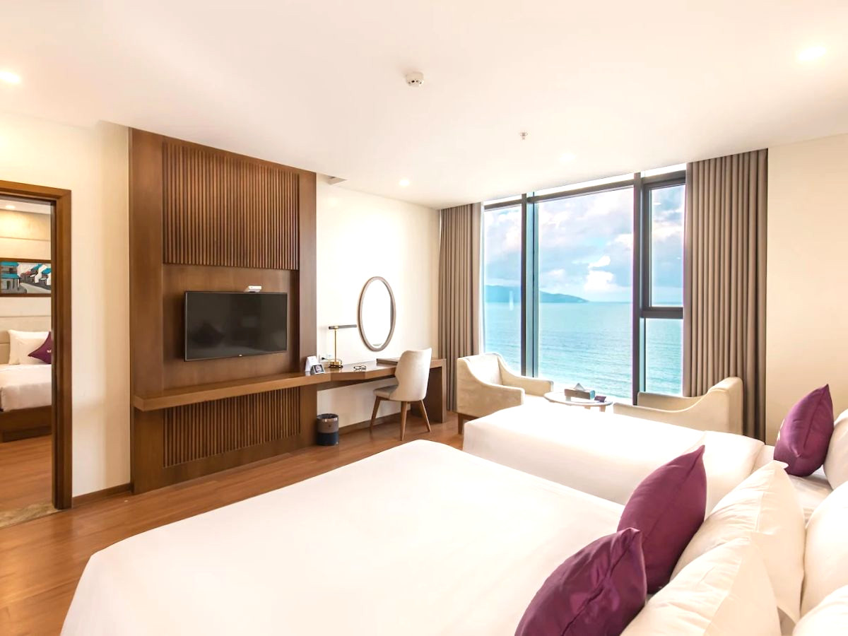 top-5-khach-san-da-nang-view-bien-dep-cho-tuan-trang-mat-lang-man-phan-van-travel-5