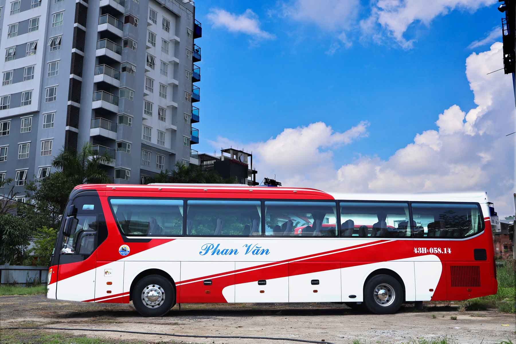 Xe 45 chỗ Phan Văn Travel