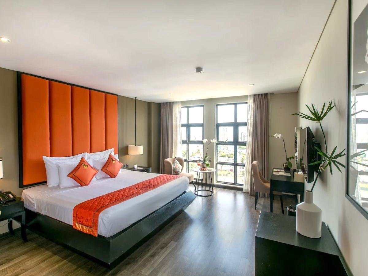 top-7-khach-san-da-nang-gan-trung-tam-dang-trai-nghiem-nhat-2025-phan-van-travel-5