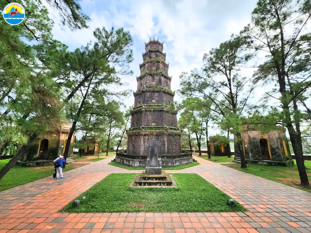 đi chùa xin xăm ở huế