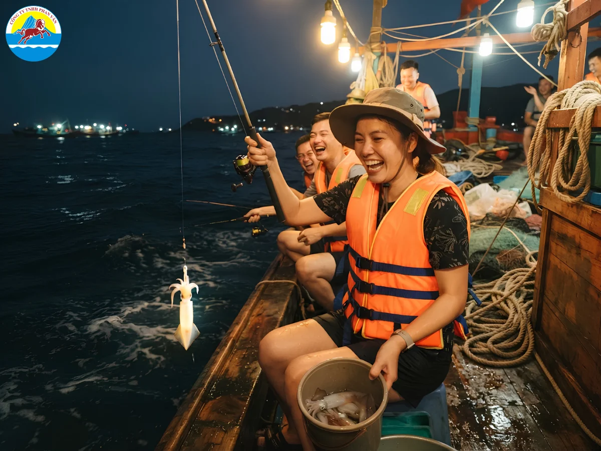 tour câu mực đêm Đà Nẵng