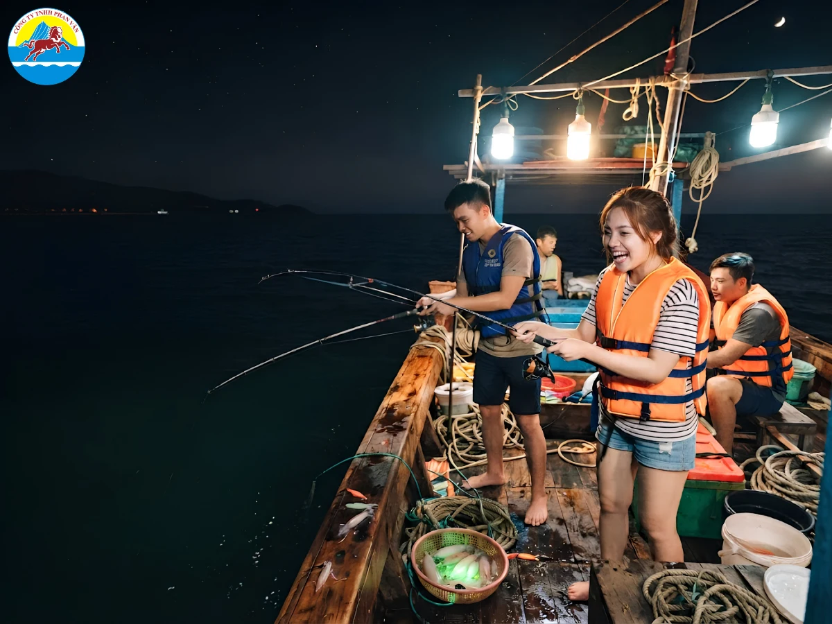 tour câu mực đêm Đà Nẵng