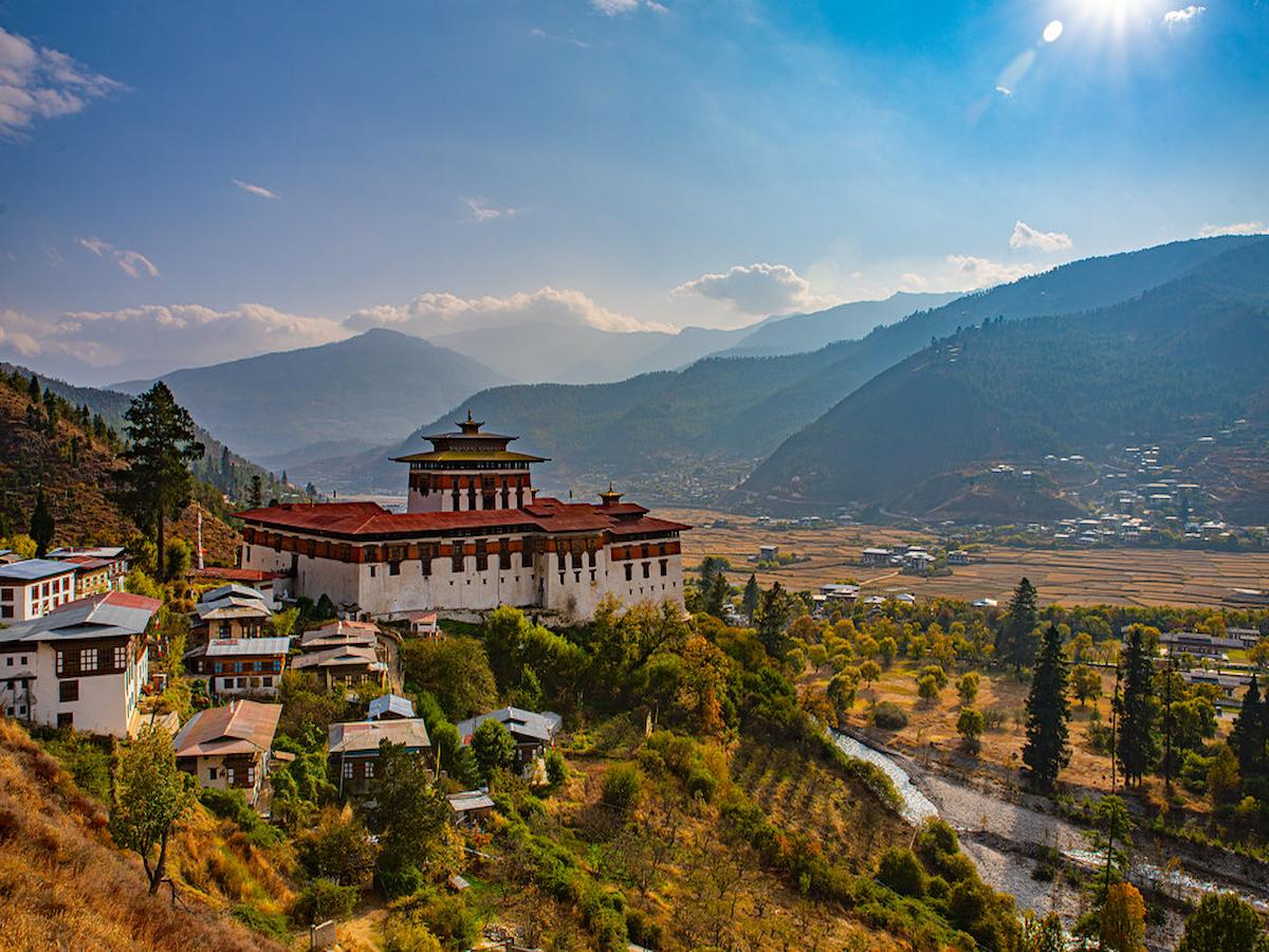tour-du-lich-bhutan-kham-pha-xu-so-rong-sam-day-me-hoac-phan-van-travel-1