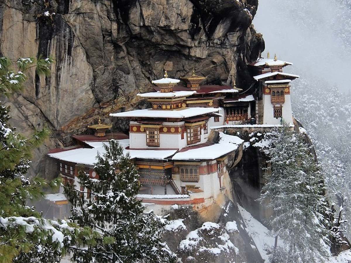 tour-du-lich-bhutan-kham-pha-xu-so-rong-sam-day-me-hoac-phan-van-travel-4