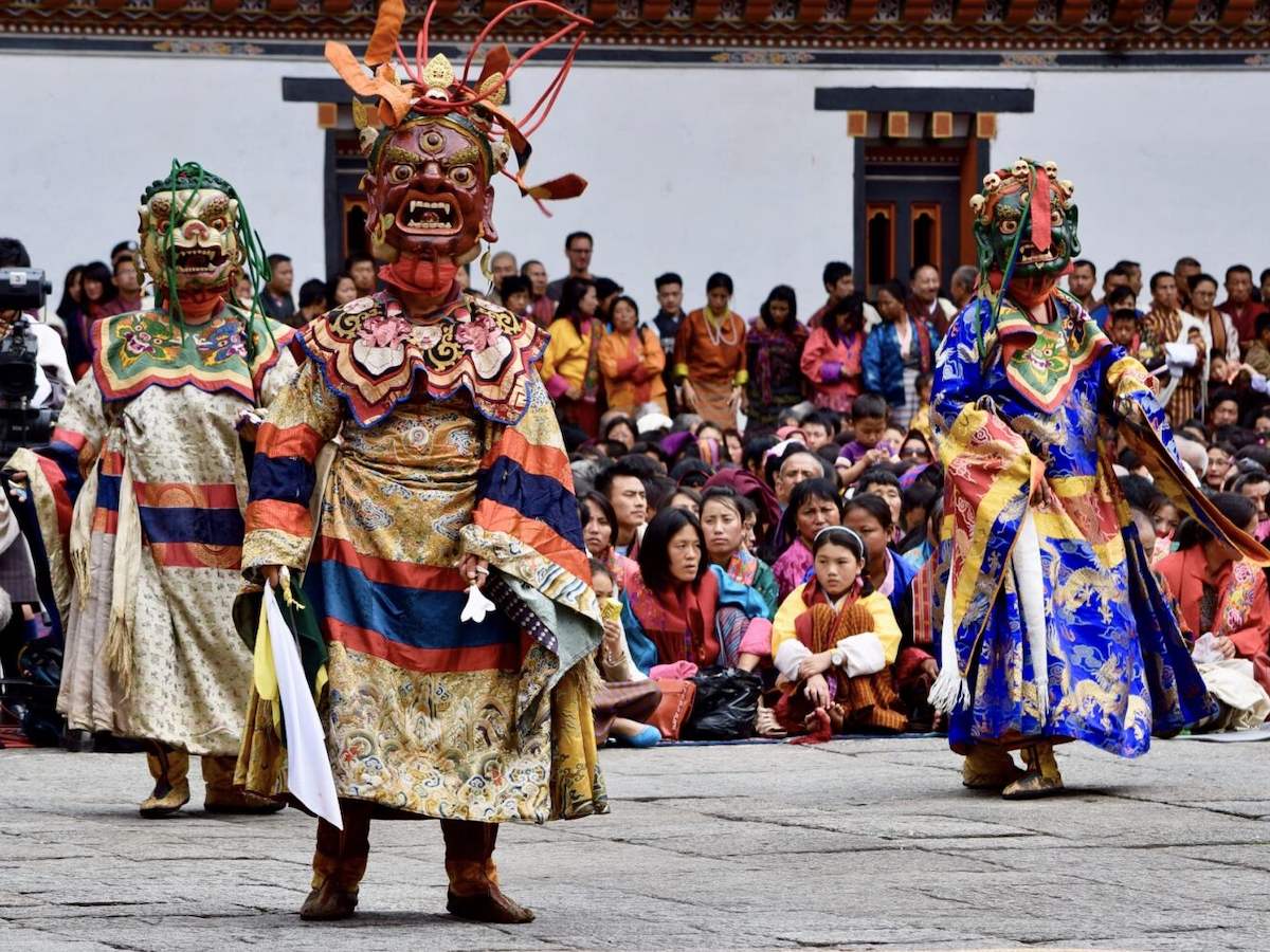 tour-du-lich-bhutan-kham-pha-xu-so-rong-sam-day-me-hoac-phan-van-travel-9