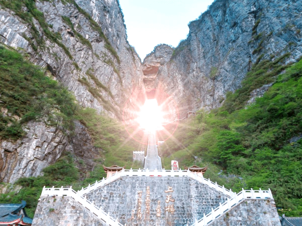 tour-du-lich-dong-bac-6-ngay-5-dem-thung-lung-mong-mo-goi-moi-phan-van-travel-2