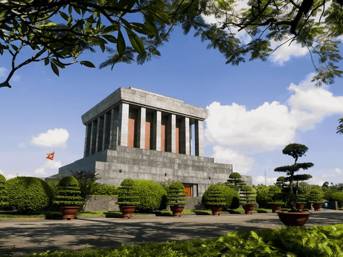 Quần thể Lăng Chủ tịch Hồ Chí Minh
