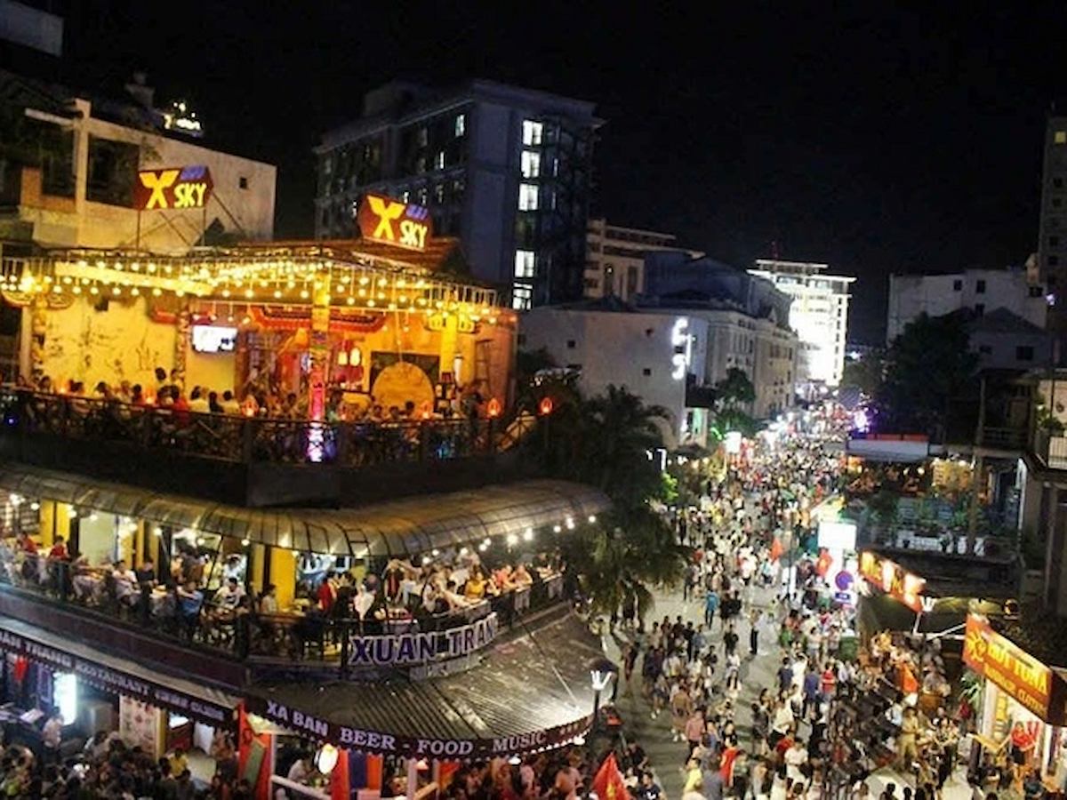 tour-du-lich-hue-2-ngay-1-dem-du-lich-cham-ve-mien-dat-co-do-phan-van-travel-17