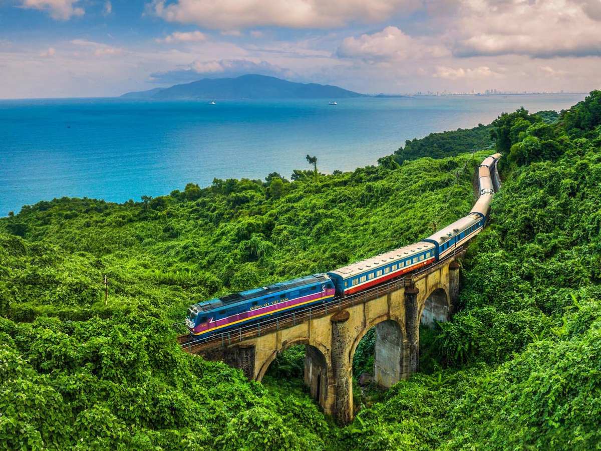 tour-du-lich-hue-2-ngay-1-dem-du-lich-cham-ve-mien-dat-co-do-phan-van-travel-3