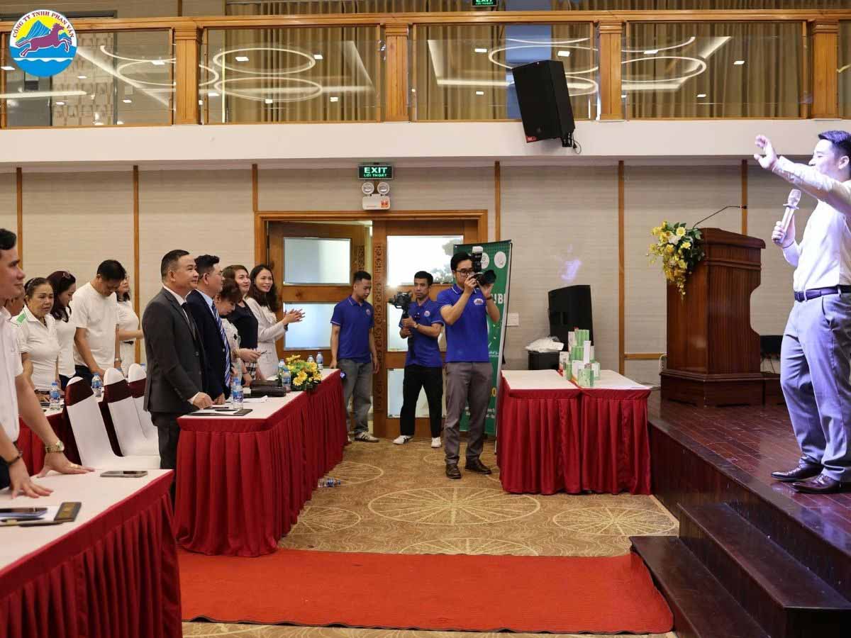 Du lịch MICE kết hợp các hoạt động hội nghị, khen thưởng, hội thảo và sự kiện