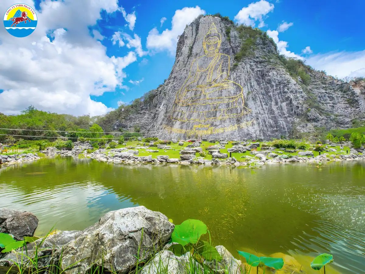 Núi Phật Vàng Khao Chee Chan