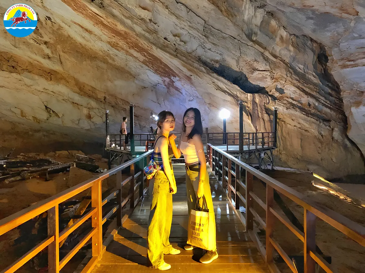 Đặt tour tại Phan Văn Travel để nhận các ưu đãi