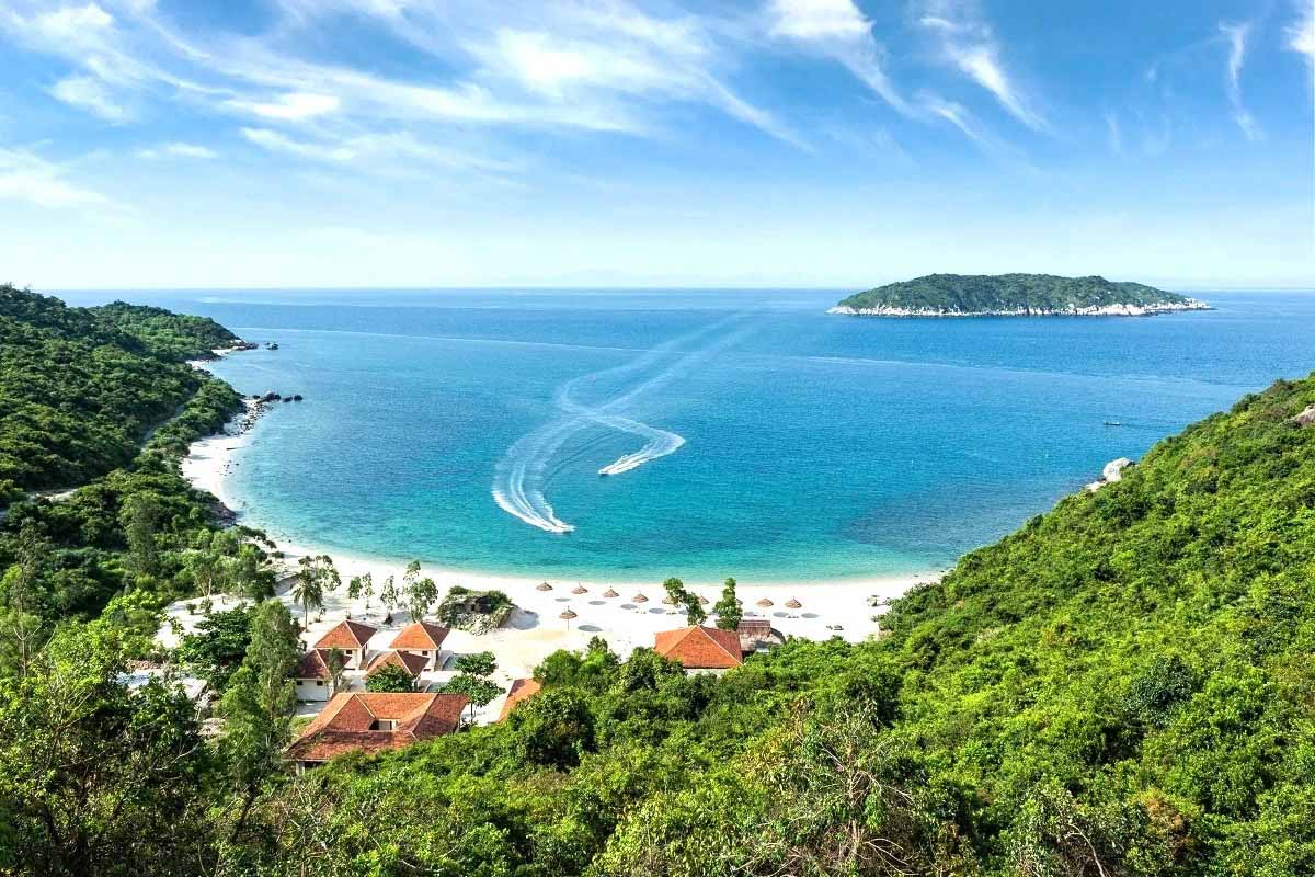 Làn nước trong xanh tại Cù Lao Chàm Đà Nẵng