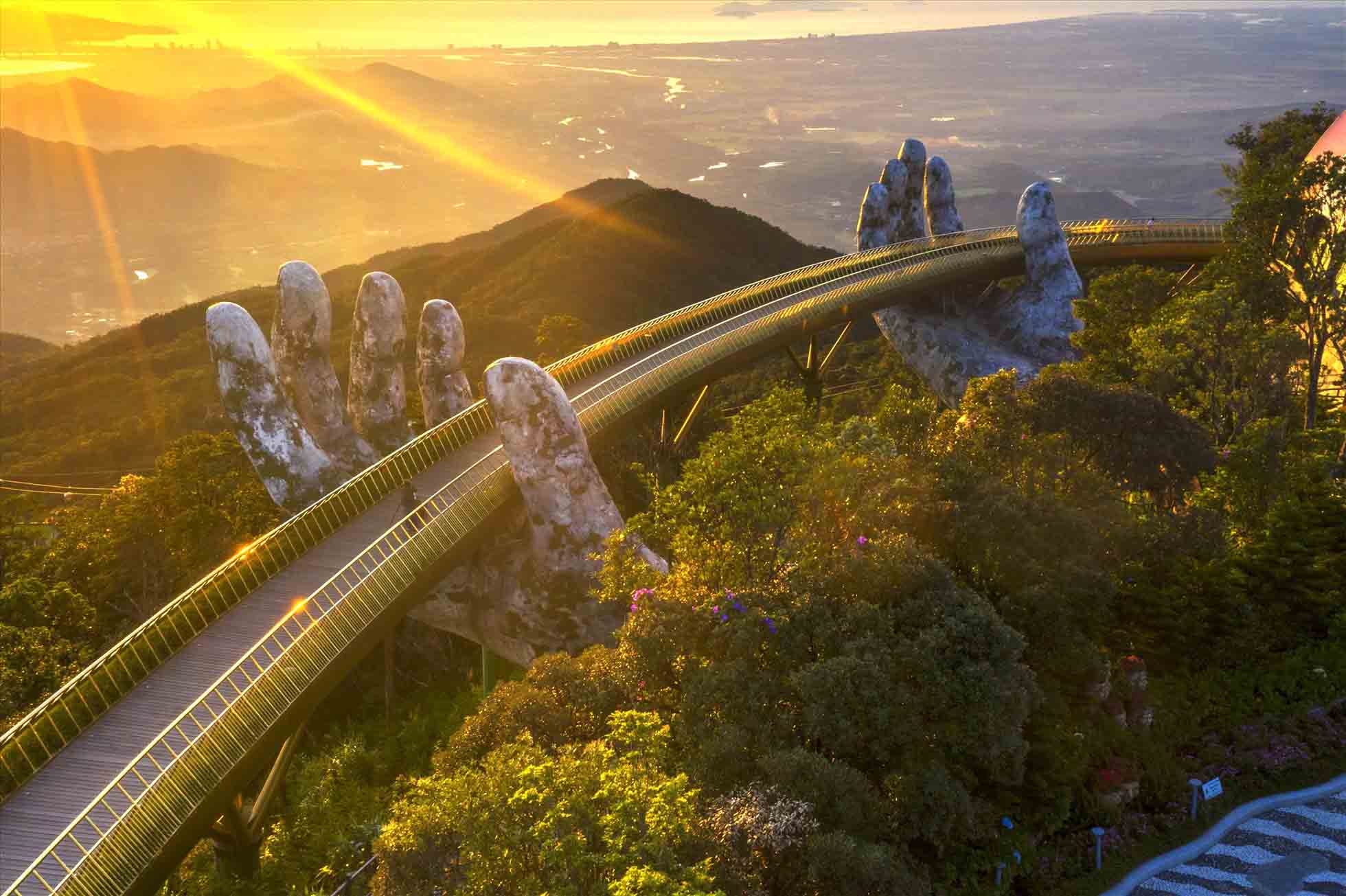 Thực hiện đặt tour trực tiếp trên trang web Phan Văn