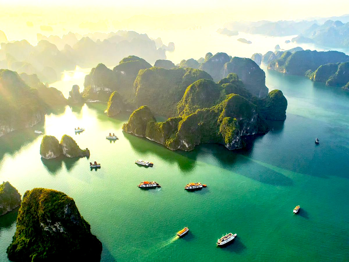 tour-ha-long-2n1d-tu-da-nang-ky-nghi-ngan-han-canh-dep-bat-tan-phan-van-travel-1