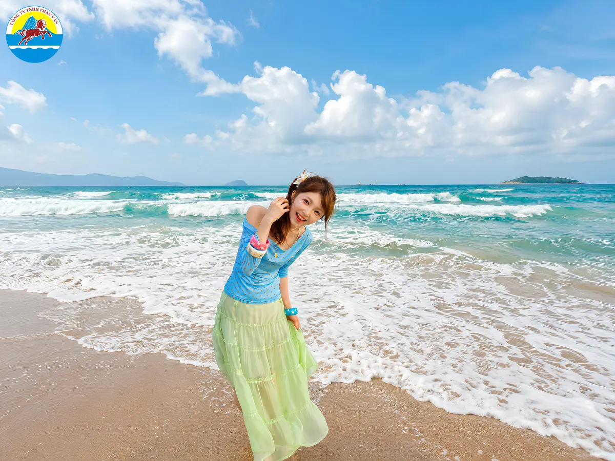 Liên hệ ngay Phan Văn Travel để nhận được nhiều ưu đãi tour Nha Trang 2N1Đ