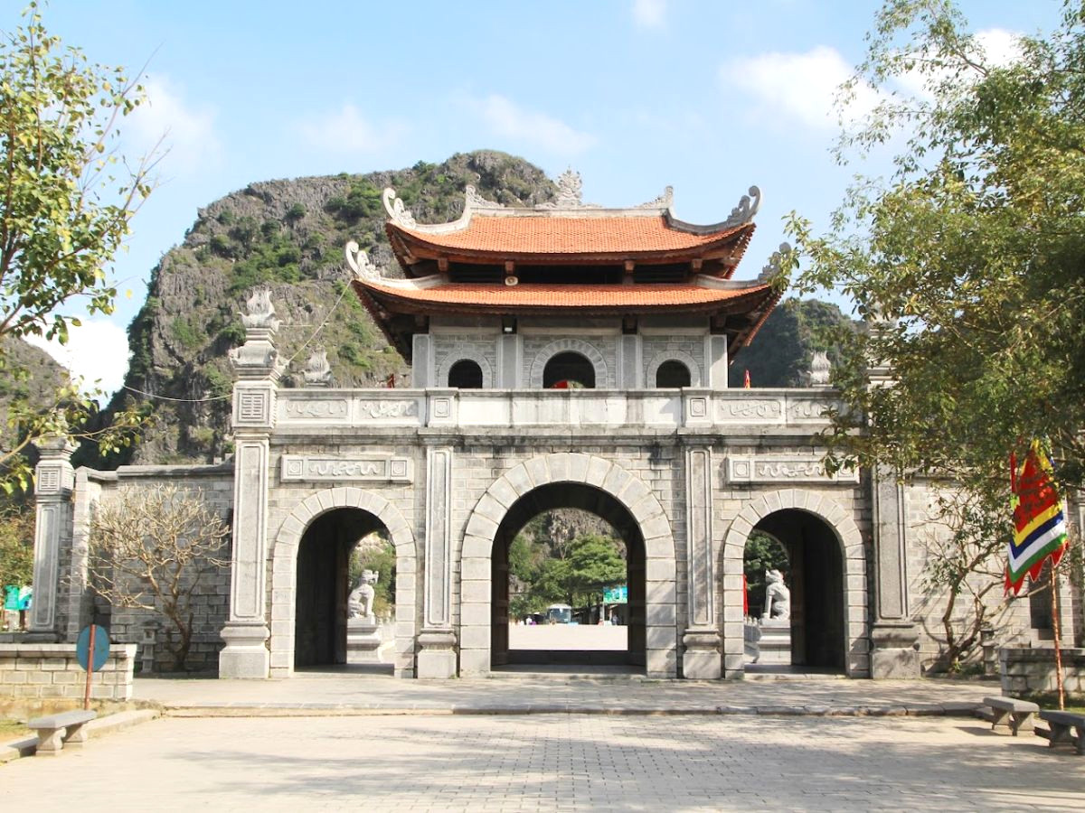 tour-ninh-binh-3n2d-tu-da-nang-kham-pha-non-nuoc-huu-tinh-phan-van-travel-2