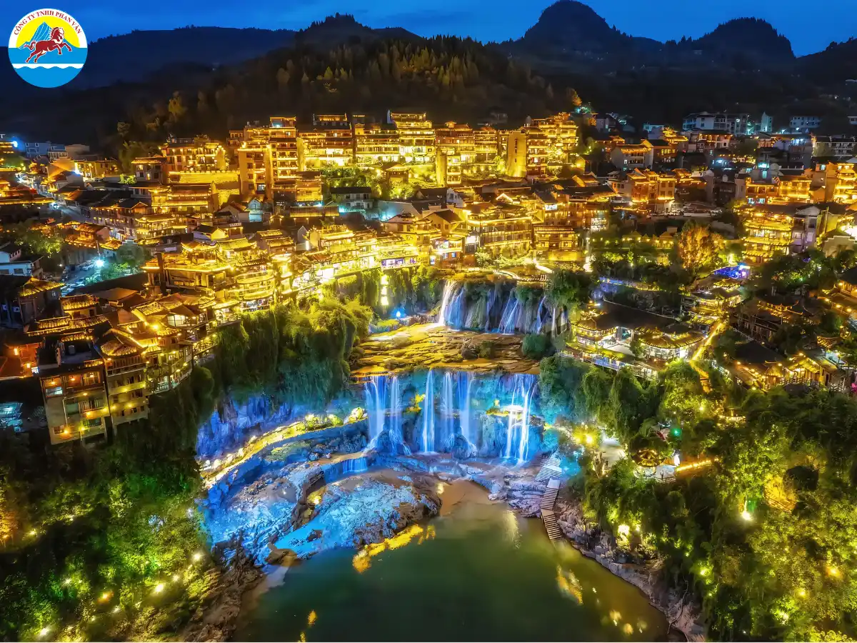 tour Phượng Hoàng Cổ Trấn 3 ngày 2 đêm