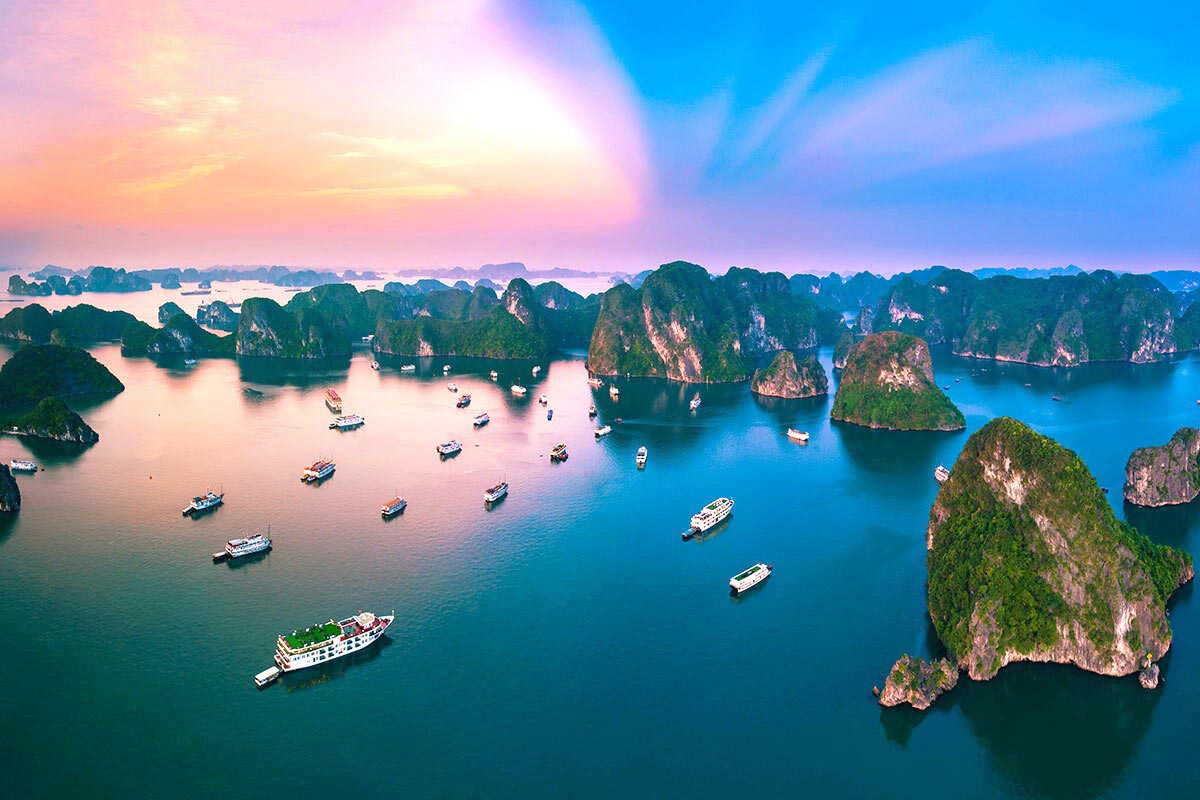 Vẻ đẹp của Hạ Long làm say đắm lòng người