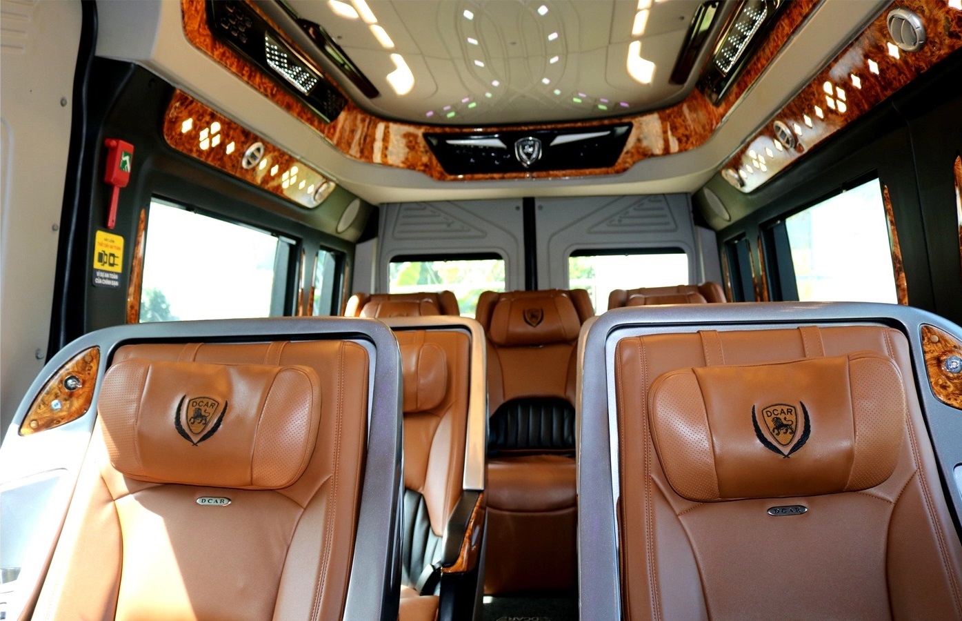 Ghế ngồi bọc da êm ái