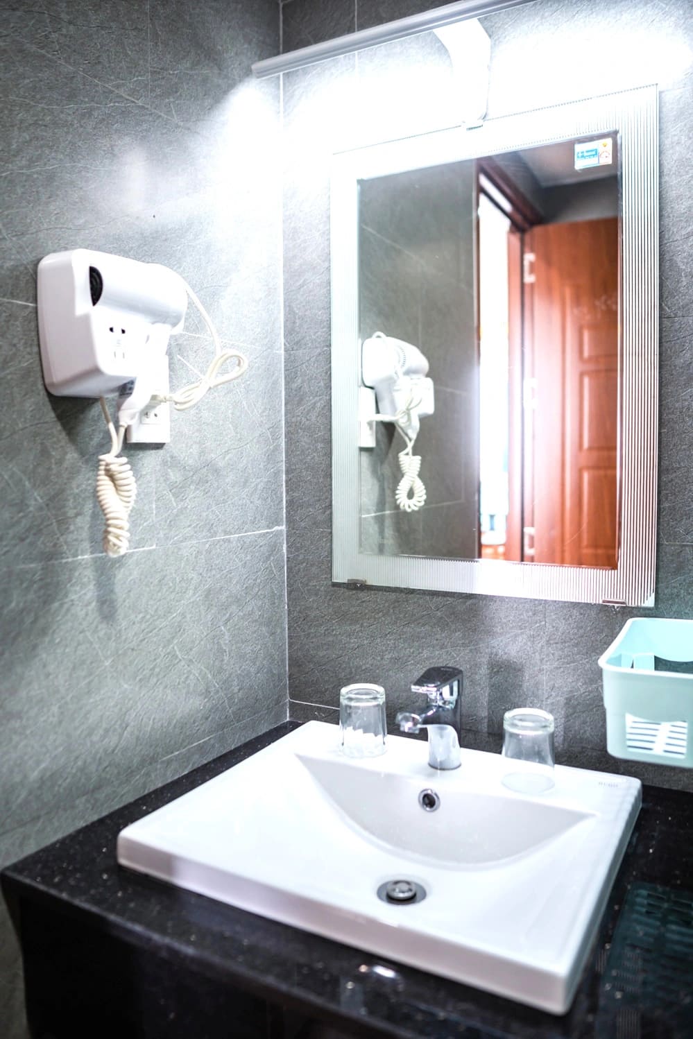 Bên trong không gian phòng tắm