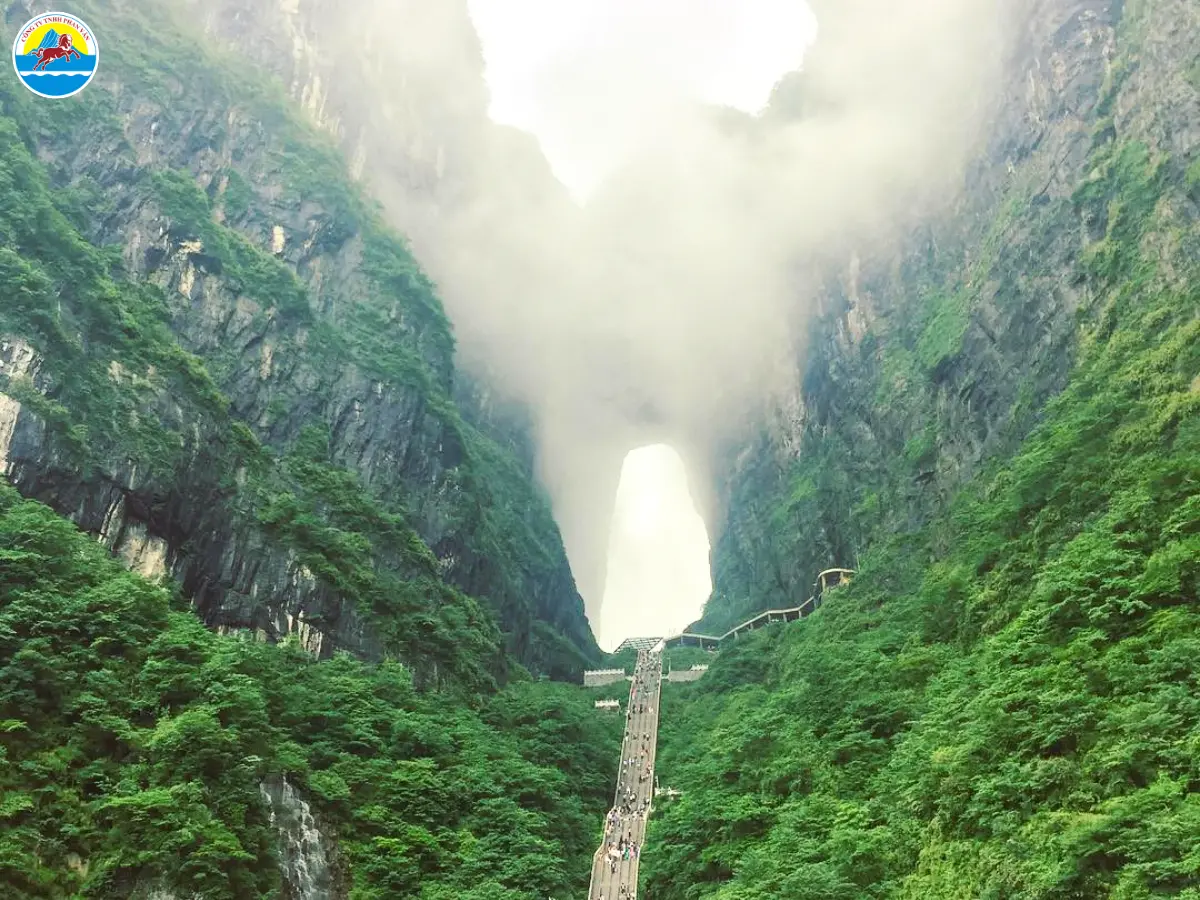 tour du lịch phượng hoàng cổ trấn trung quốc​