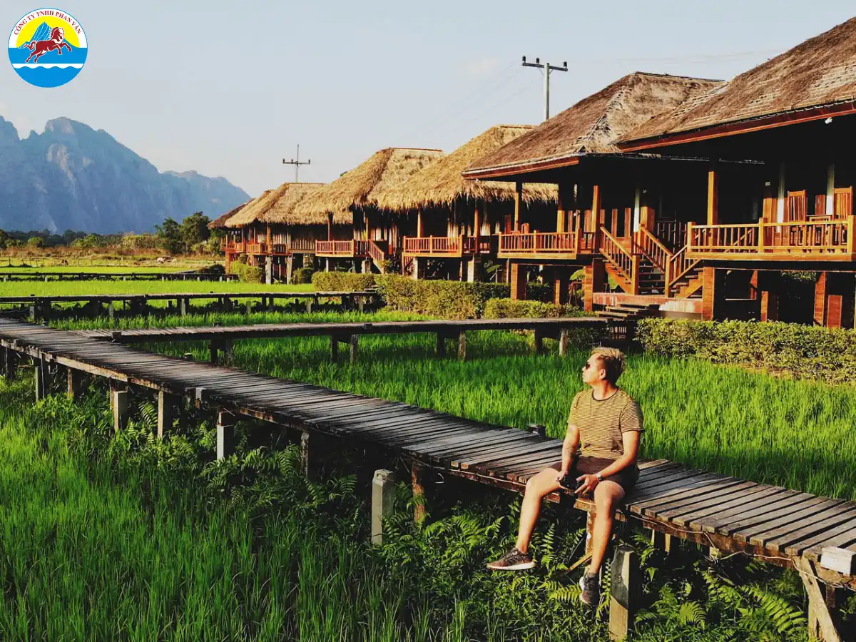 Phan Văn Travel có kinh nghiệm lâu năm trong ngành du lịch, chuyên tổ chức các tour du lịch trọn gói đến Lào