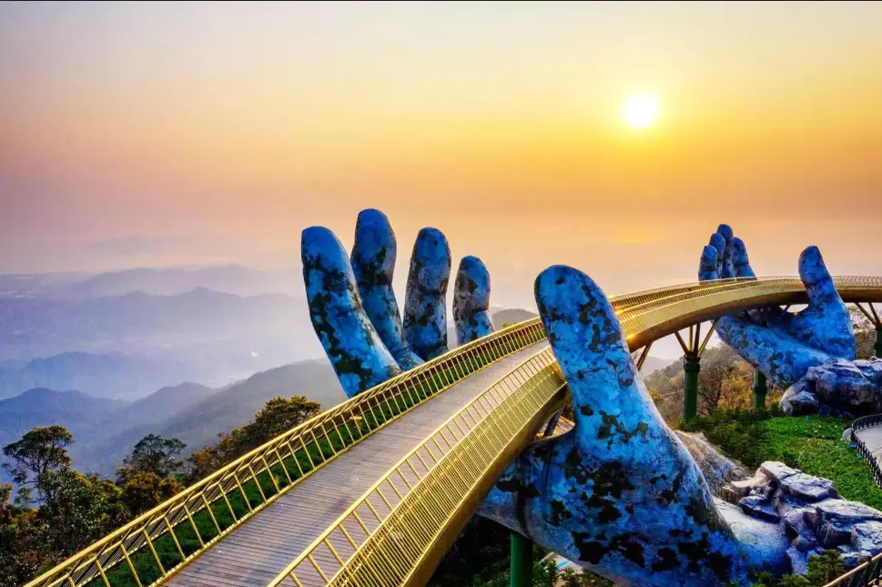 Cầu Vàng nổi tiếng tại Bà Nà Hills