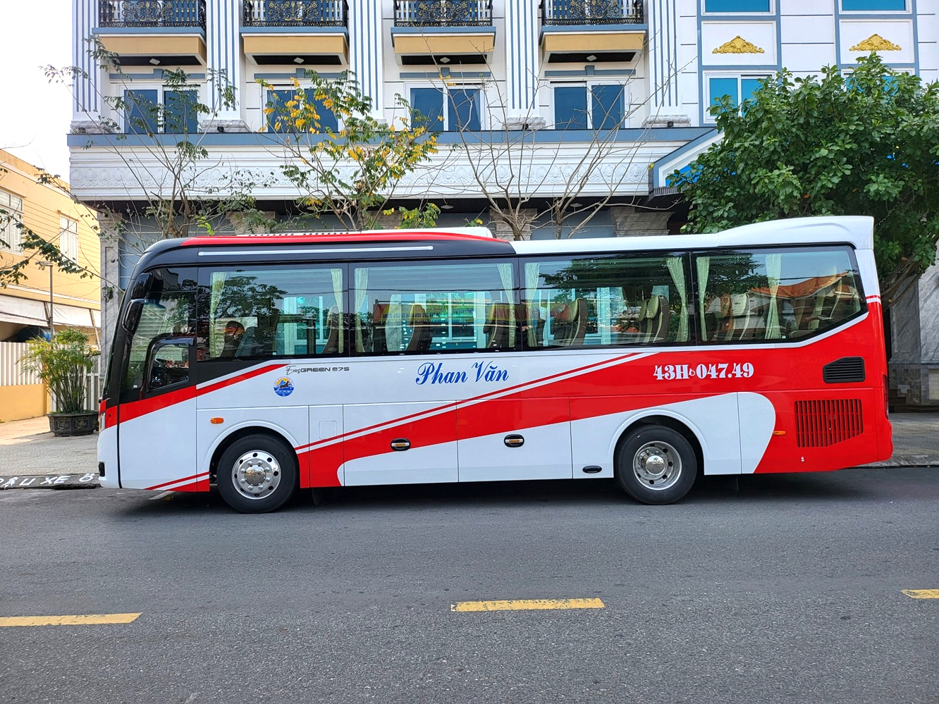 Thuê xe 29 chỗ đi xem pháo hoa cực tiện lợi