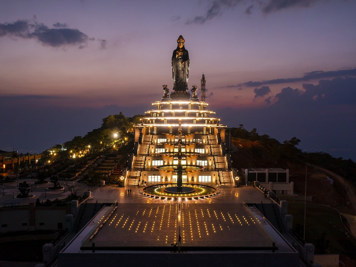 ve-tham-quan-nui-ba-den-kinh-nghiem-du-lich-ve-cap-treo-phan-van-travel-5