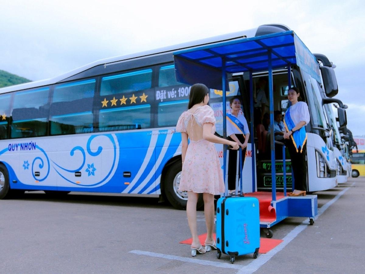 Xe khách tại Phan Văn Travel tuyến đường Đà Nẵng - Quy Nhơn