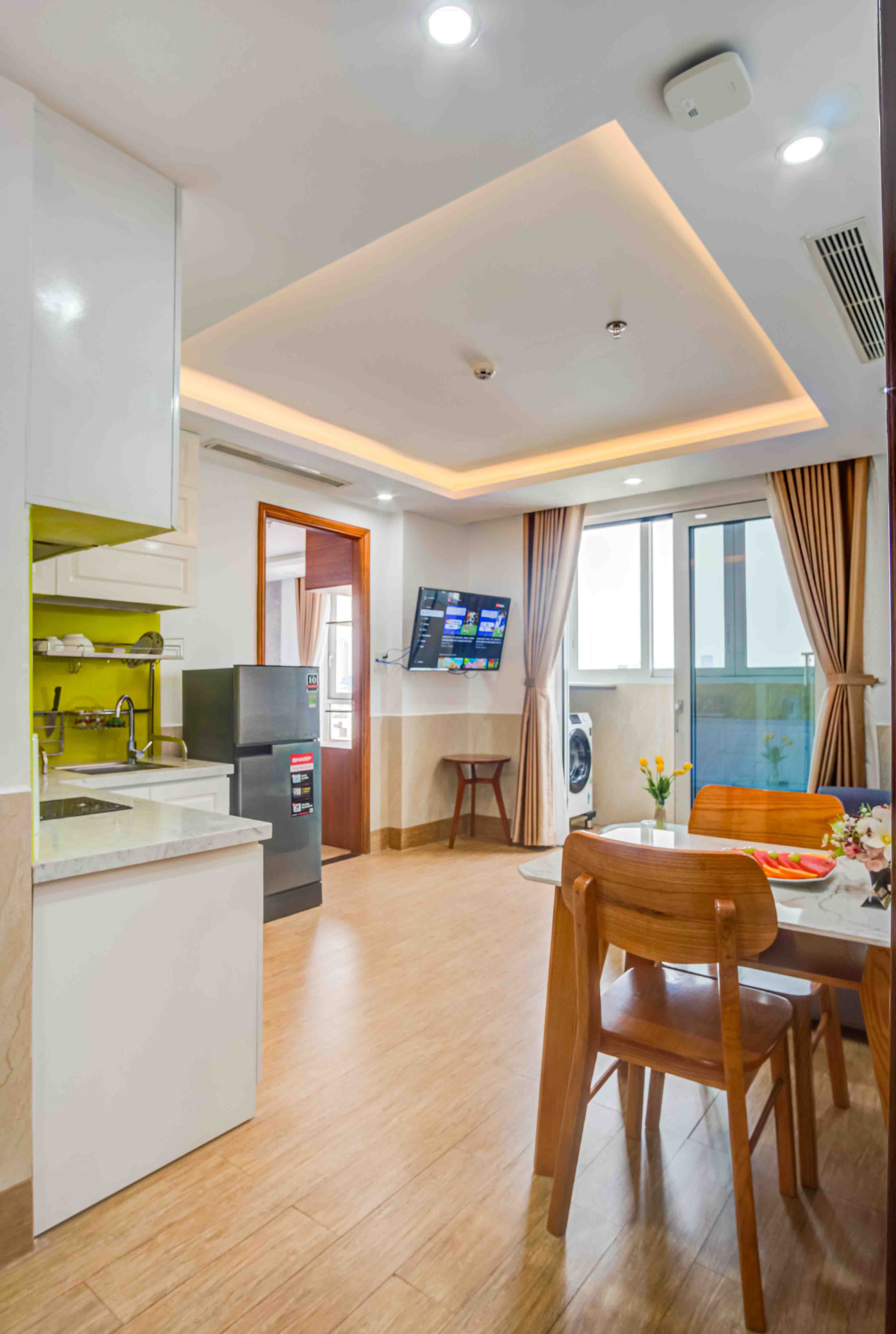 Căn Hộ Deluxe Giường Đôi Có Ban Công Loggia Tại Khách Sạn Phan Văn