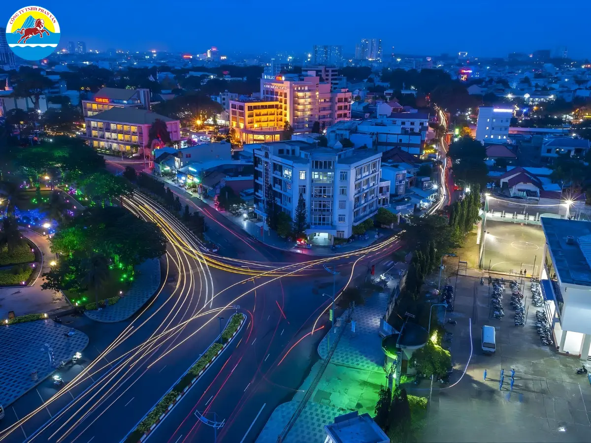 Đường Trần Phú và Hạ Long