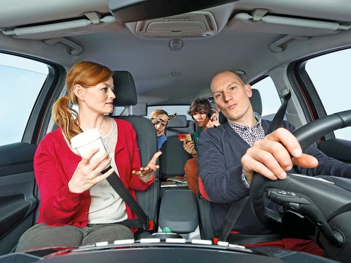 Xe 7 Chỗ Được Chở Bao Nhiêu Người