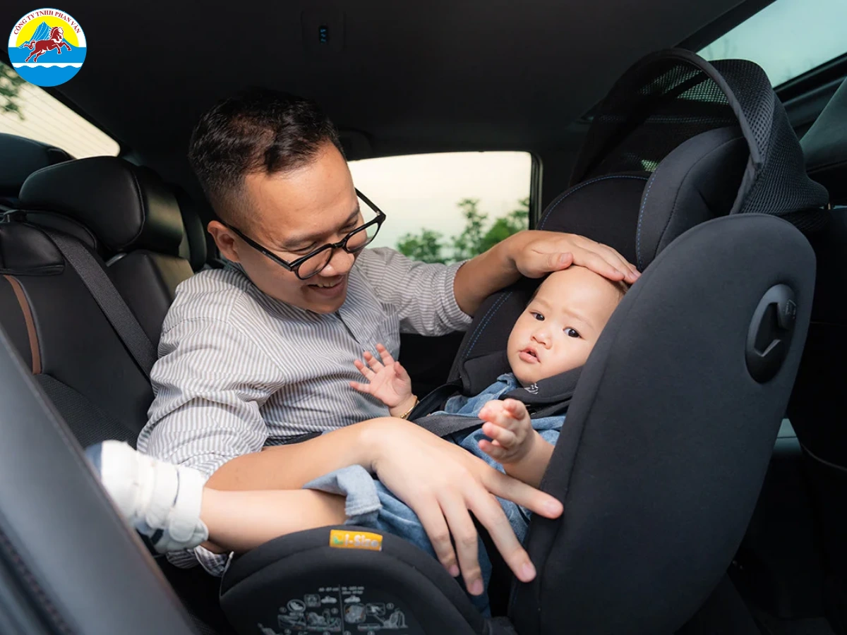 Trẻ em dưới 5 tuổi được miễn phí