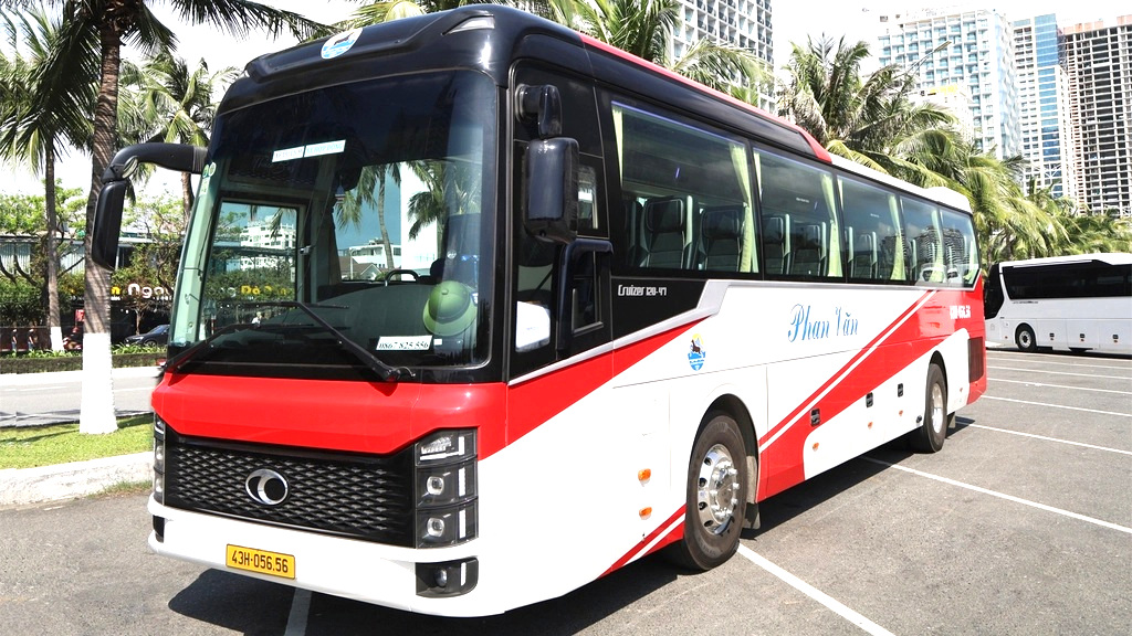 Thaco Cruizer 47 Chỗ