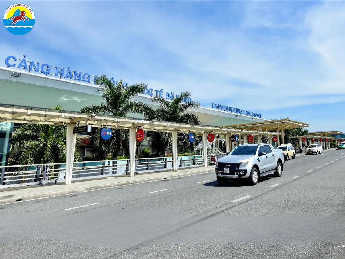 Xe đưa đón sân bay riêng có nhiều ưu điểm hơn