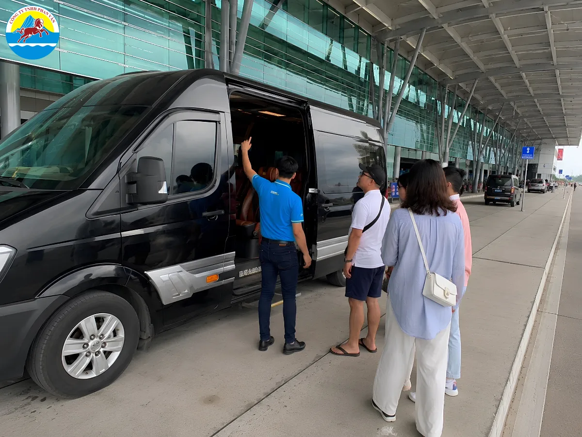Du khách nên kiểm tra kỹ xe trước khi thuê